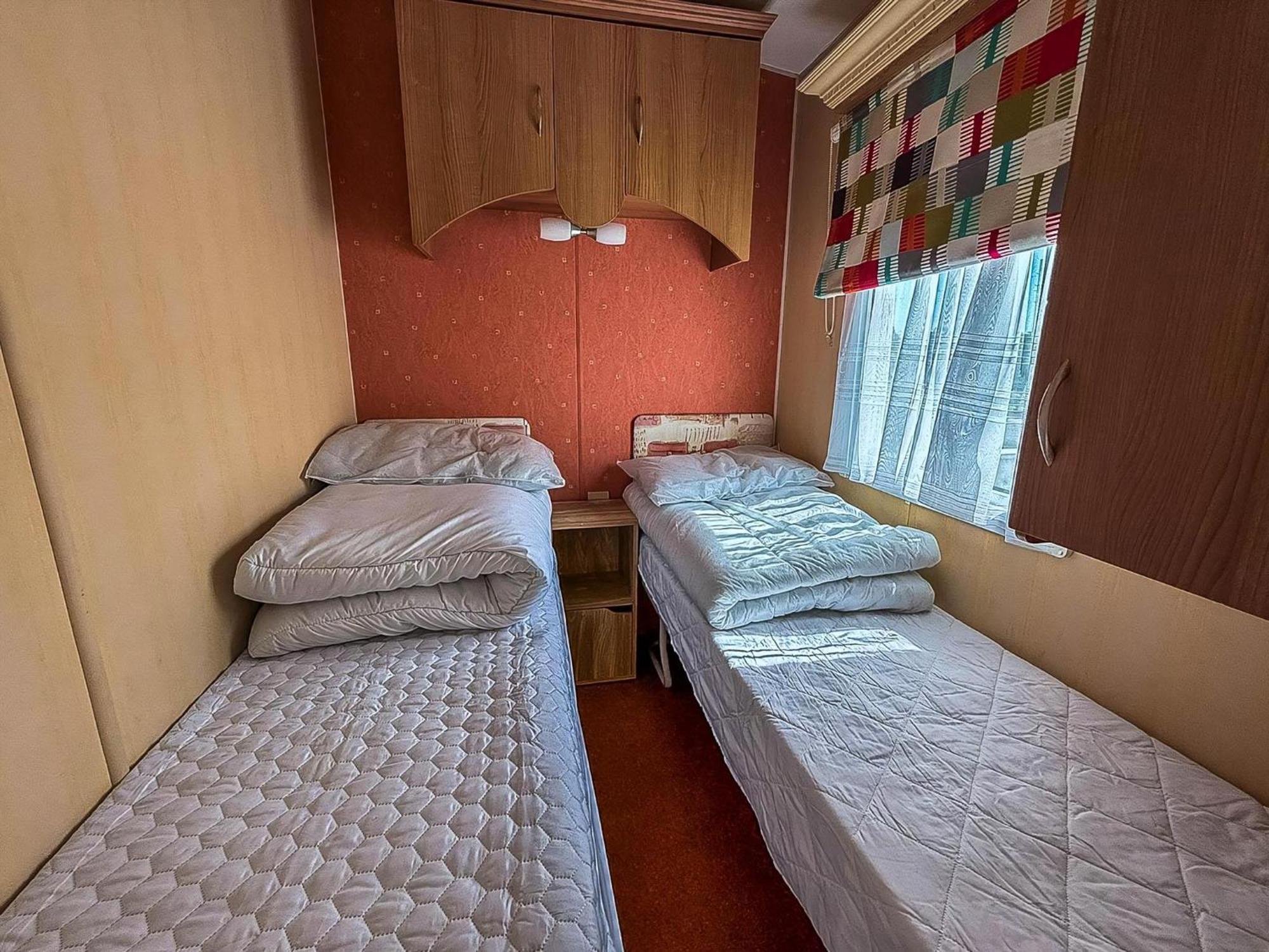 Superb Caravan By The Seaside In Kessingland, Suffolk Ref 90040Sg Benacre Esterno foto